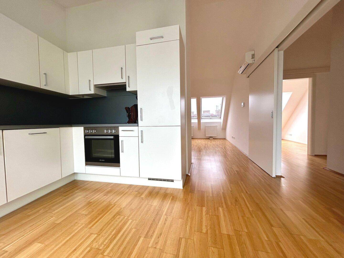 1190! Hübsche Terrassenwohnung nahe Rudolfinerhaus! WG-Geeignet! - Mehr
