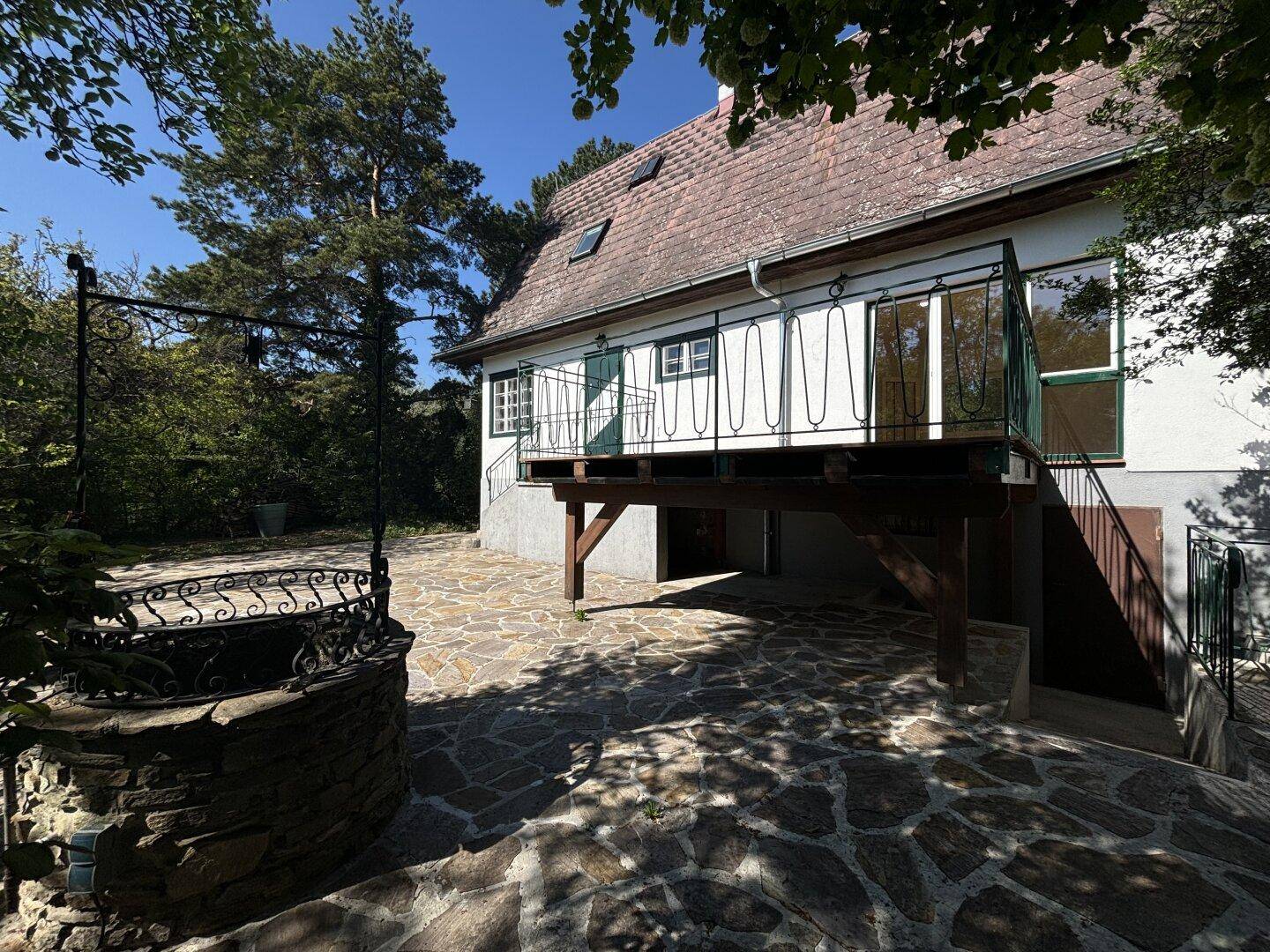 "Großer Garten, herrlicher Burgblick, perfektes Zuhause" - Charmantes Einfamilienhaus in Maria Enzersdorf! - Ansicht 4
