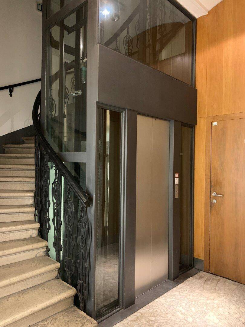 1070 - Kaiserstraße! GENERALSANIERTES 4-Zimmer DG mit 2 Terrassen - ALLES AUF EINER EBENE - ab September 26! - Widok 2