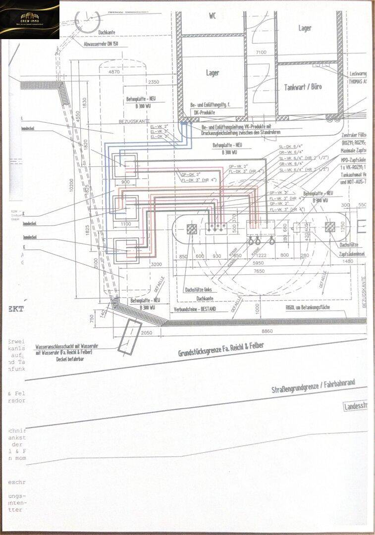 Technischer Plan mit Rohrleitungen, Tankstellenkomponenten und Lagerbereichen.