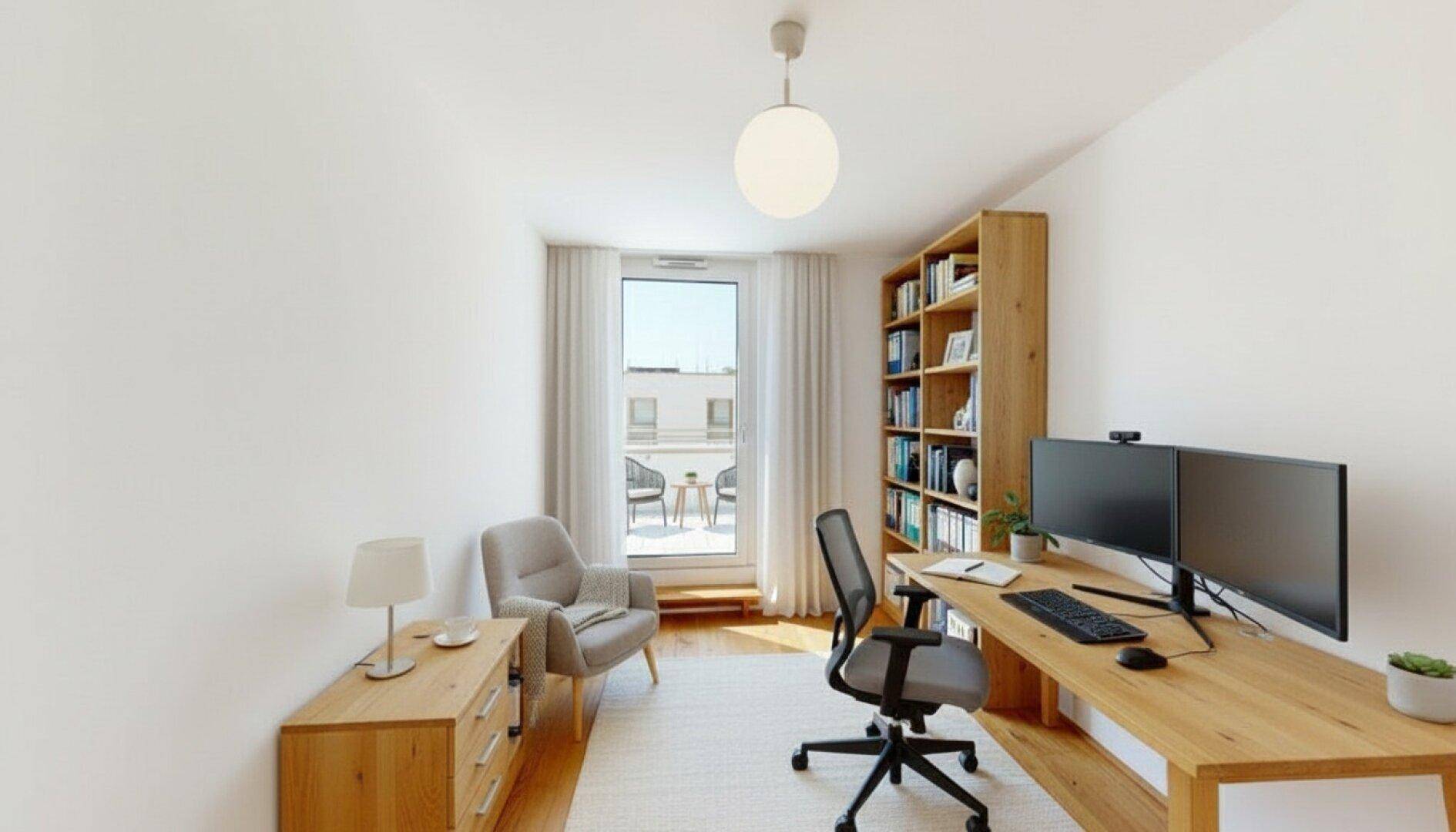 Virtuell inszeniertes Arbeitszimmer mit Holzschreibtisch, Bücherregal und Zugang zur Terrasse.