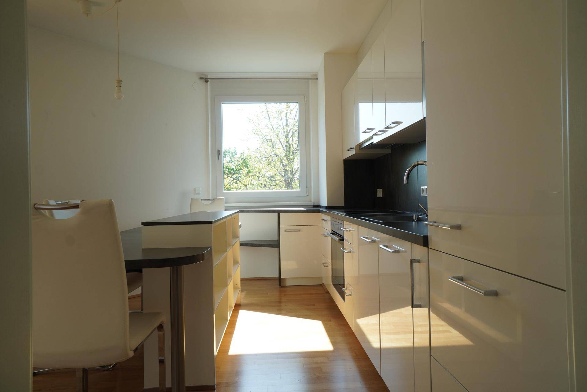 Moderne 3-Zimmer-Wohnung mit Balkon und Tiefgarage – ruhige Ostlage - Widok 5