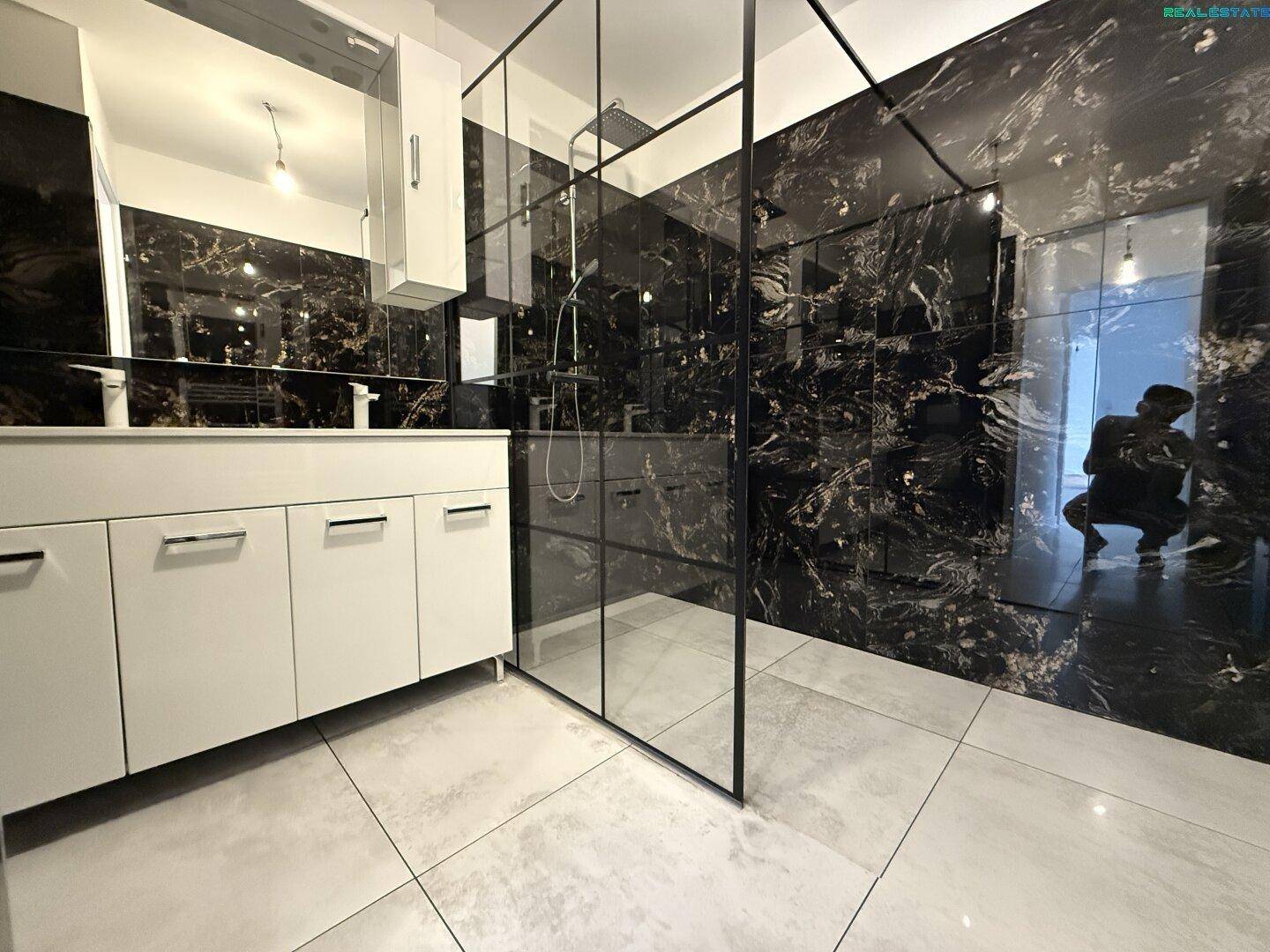 Badezimmer 1