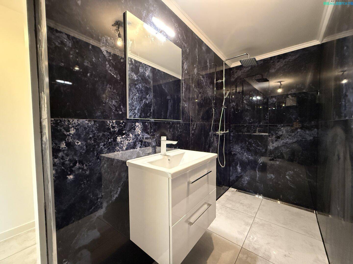 Badezimmer 2