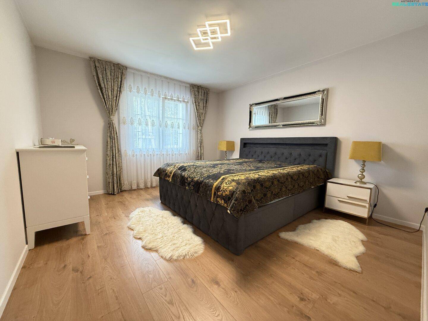 Schlafzimmer 1 OG