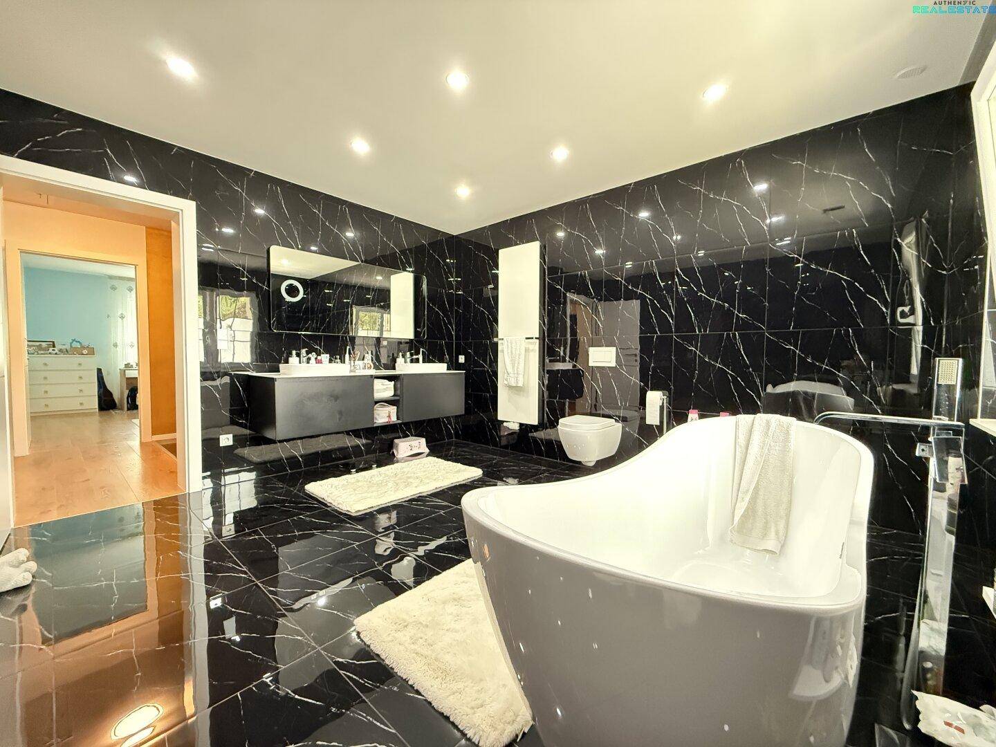 Badezimmer OG