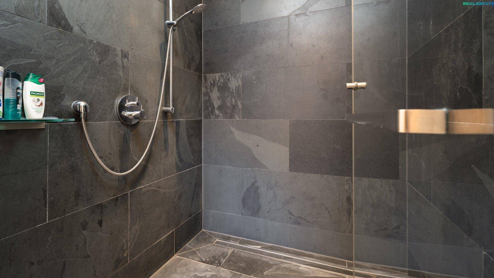 Dusche