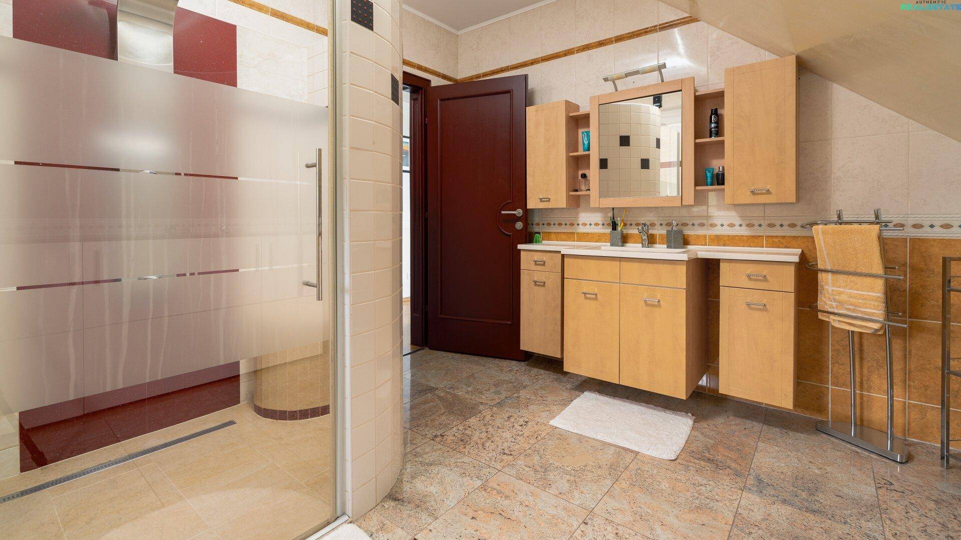 Badezimmer OG