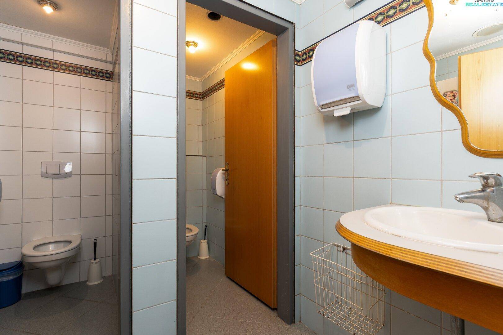 Toiletten KG