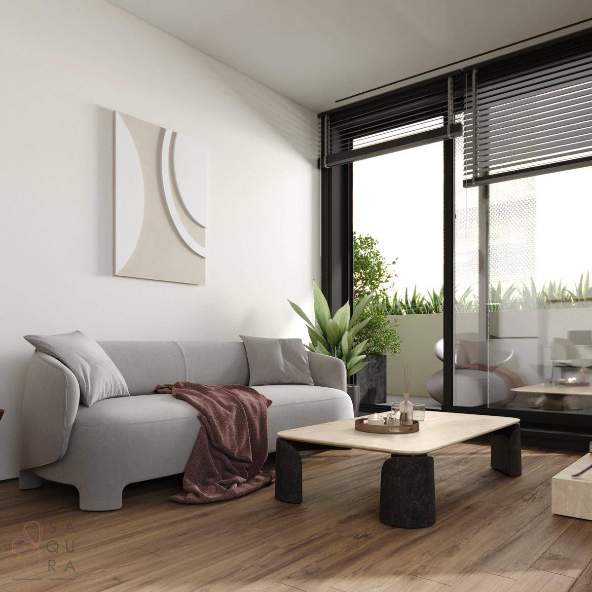 Gemütliches Wohnzimmer mit modernem Sofa, Holzboden und großen Fenstern mit Blick ins Grüne.