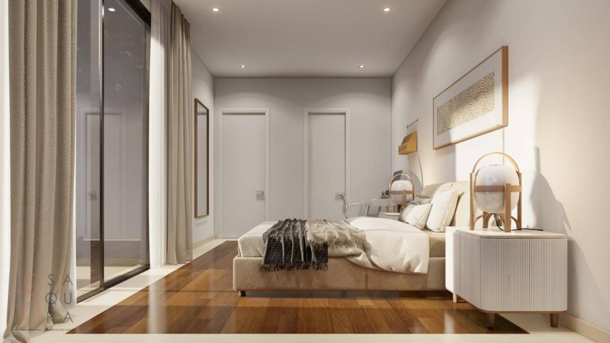 Elegantes Schlafzimmer mit Holzboden, großem Fenster und integriertem Kleiderschrank.