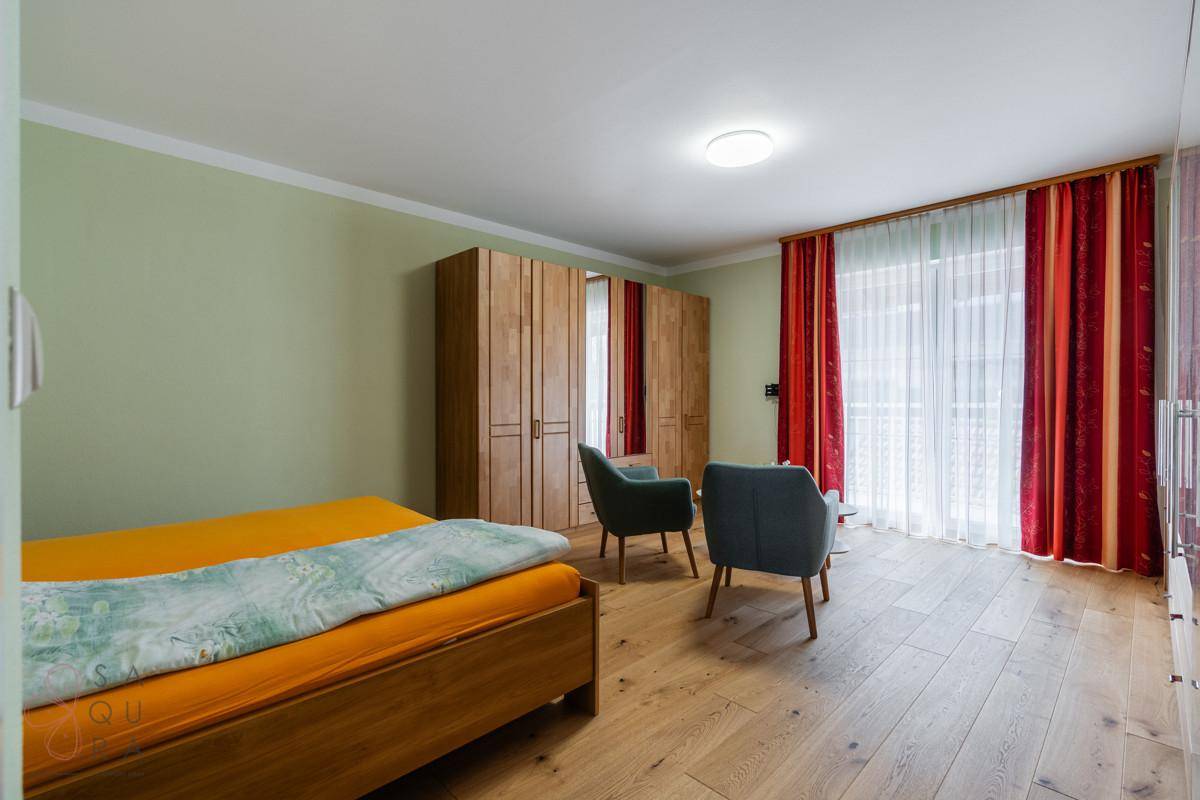 A0209326-HDR