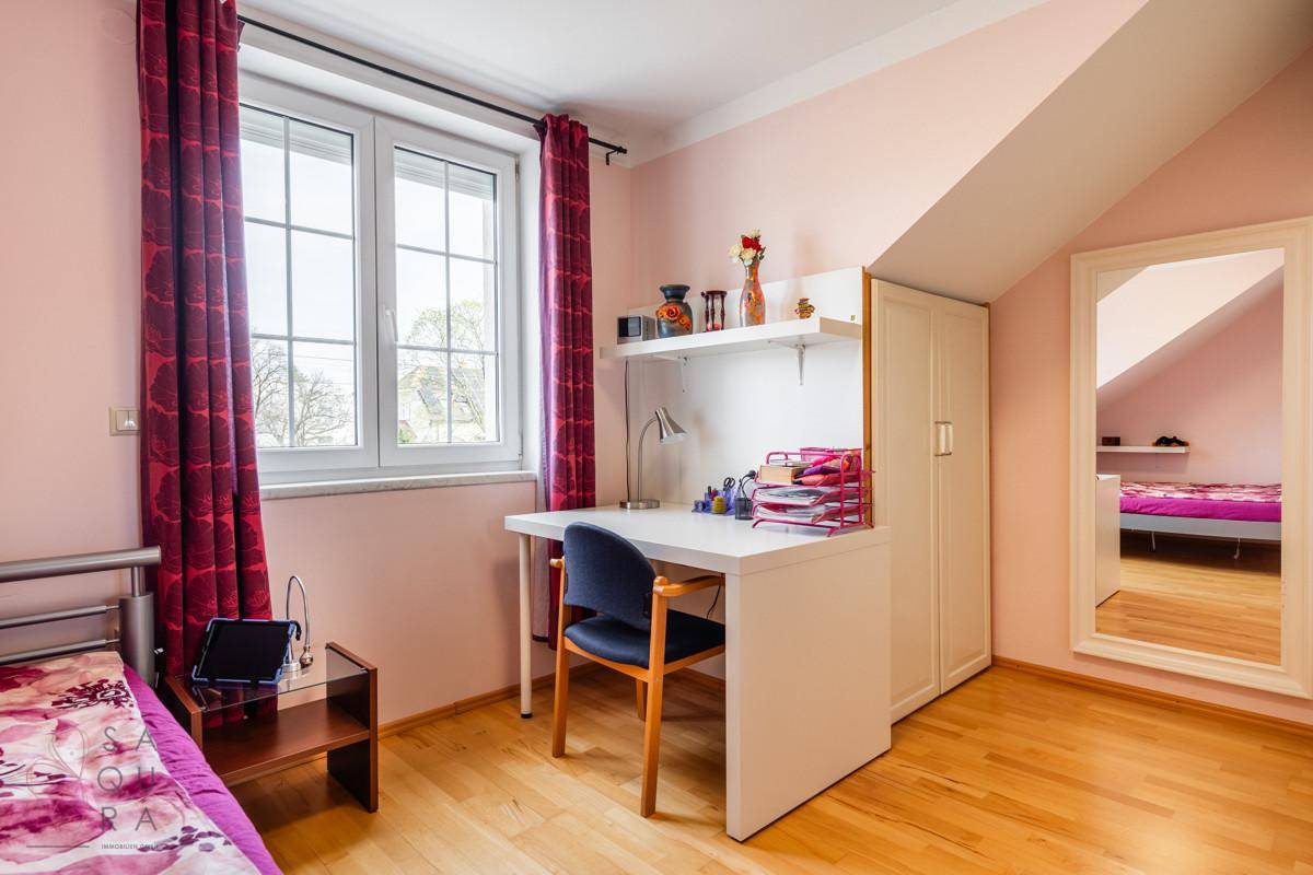 A0209305-HDR