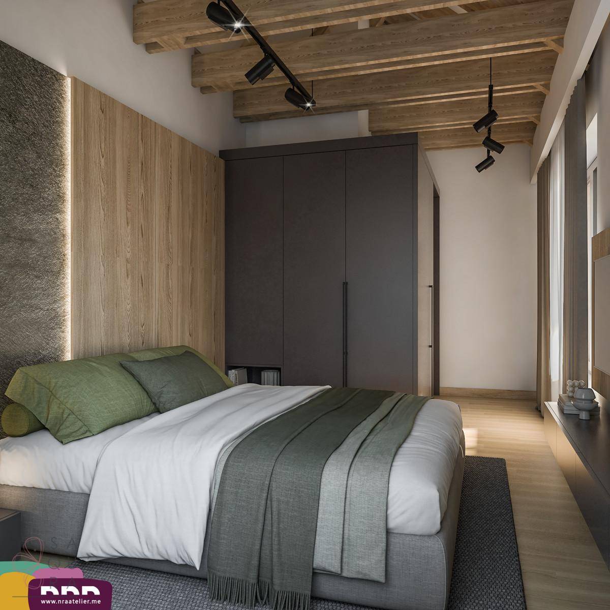 Helles Schlafzimmer mit Holzbalkendecke, Holzboden und großem Fenster mit Blick ins Grüne.