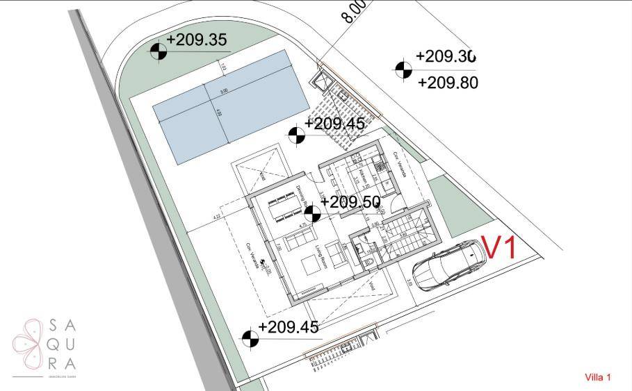 Detaillierter Grundriss einer Villa mit Pool, Terrasse und Parkplatz.