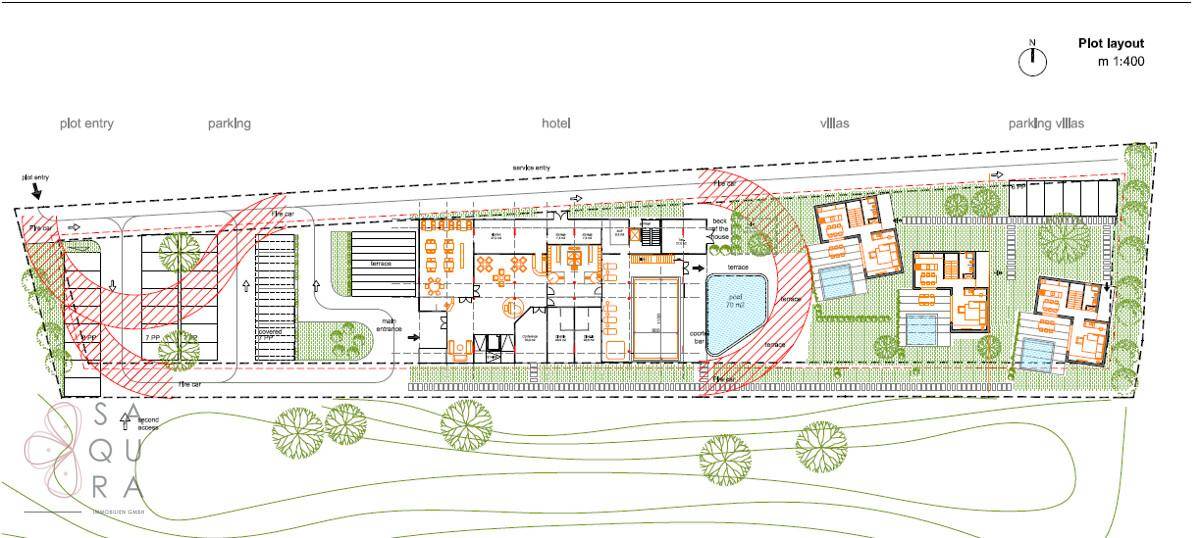 Detaillierter Lageplan des Hotels und der Villen mit Außenanlagen und Parkbereichen.