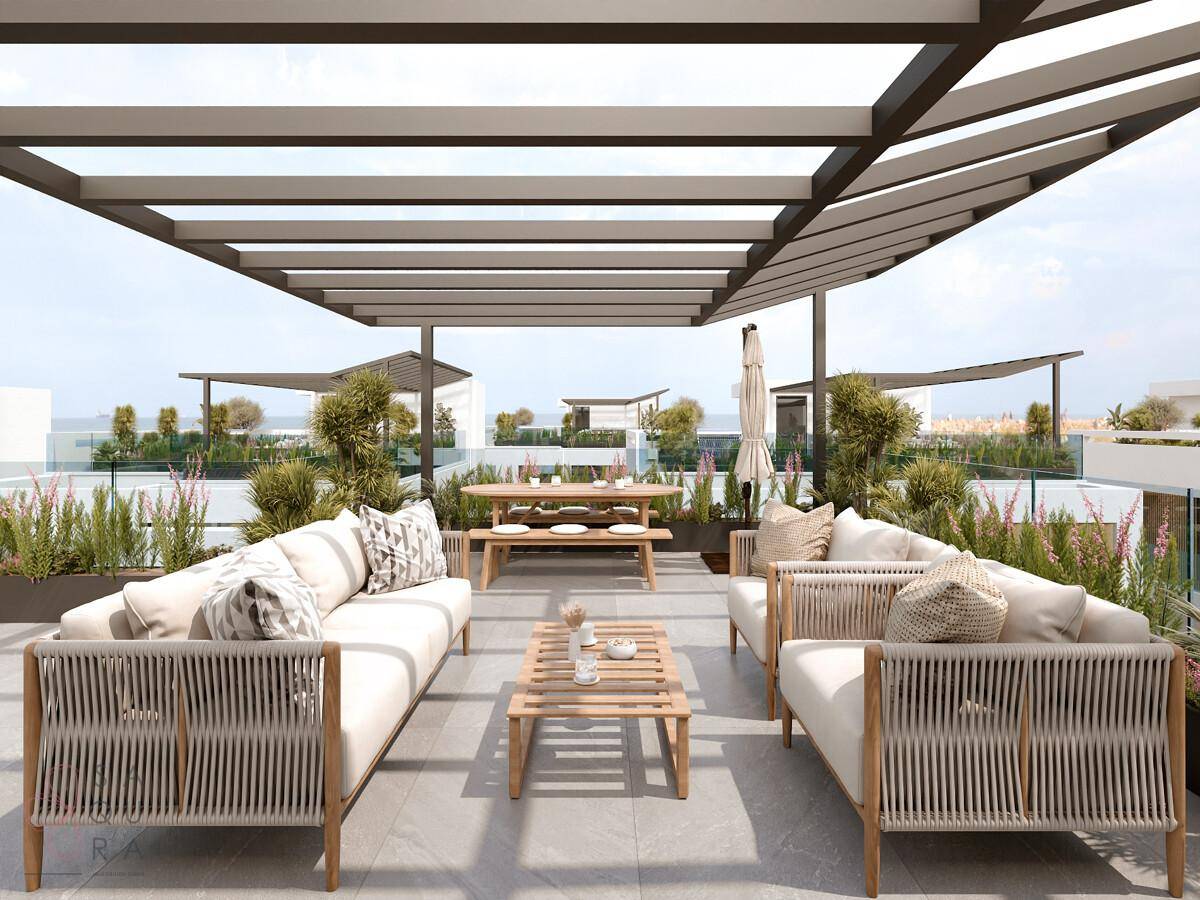 Große Dachterrasse mit Essbereich, Loungemöbeln und weitem Blick in die Umgebung.