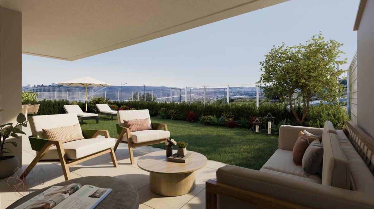 Geräumige Terrasse im Erdgeschoss mit Gartenbereich und bequemen Outdoor-Möbeln.