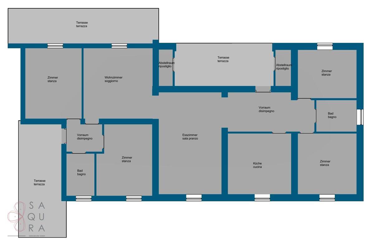 Detaillierter Grundriss mit Wohnzimmer, Esszimmer, Küche, Bädern und mehreren Terrassen.