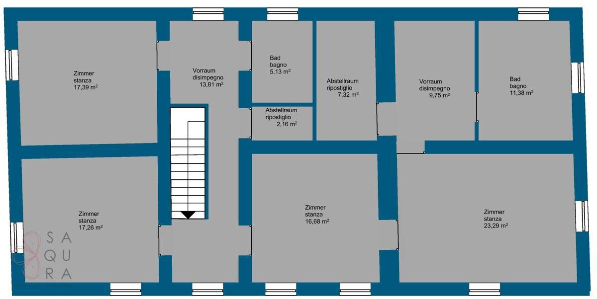 Grundriss des Obergeschosses mit mehreren Zimmern und Bädern, inklusive Abstellräumen für optimale Nutzung.