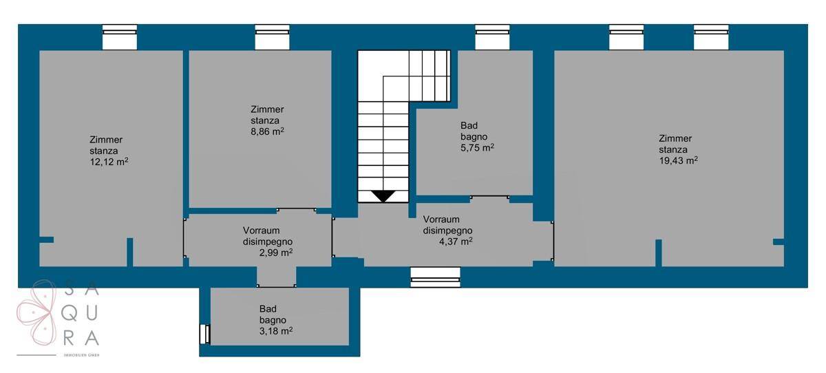 Grundriss des Obergeschosses mit drei Zimmern und zwei Bädern.