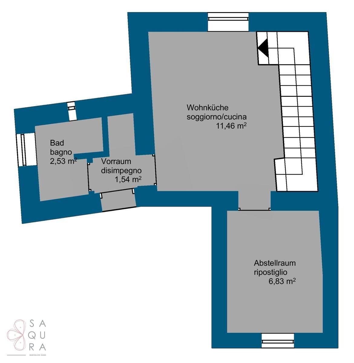 Grundriss mit Wohnküche, Bad, Vorraum und Abstellraum, zugänglich über eine interne Treppe.