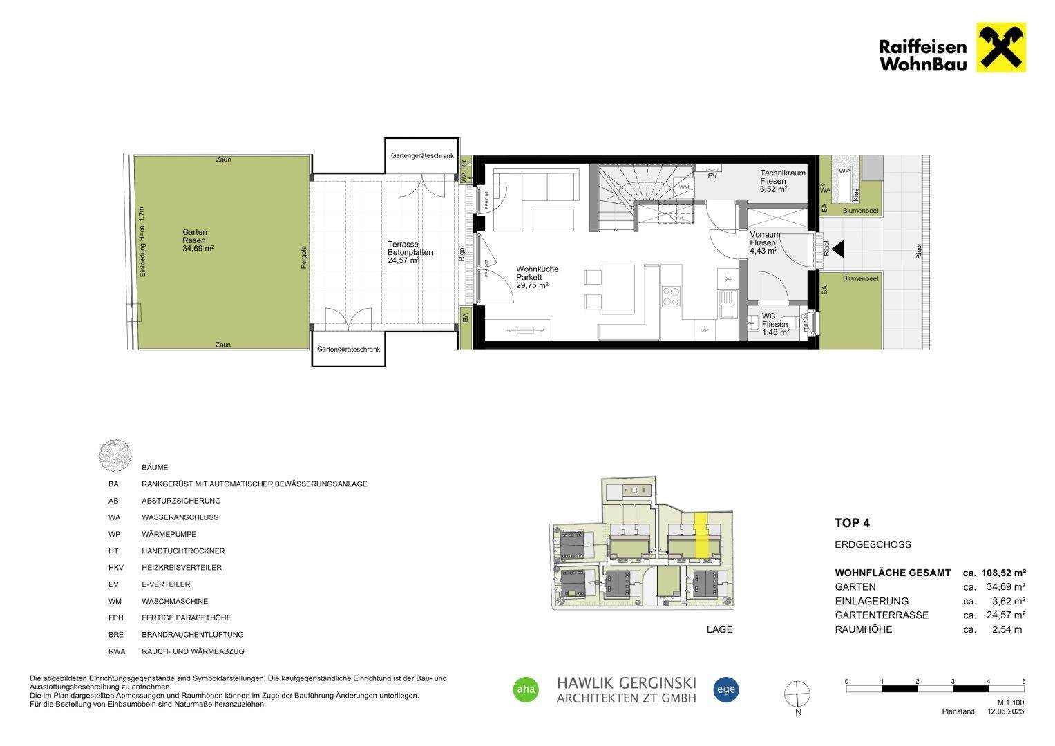 Grundriss des Erdgeschosses von Top 4 mit Wohnküche, Terrasse und Garten.