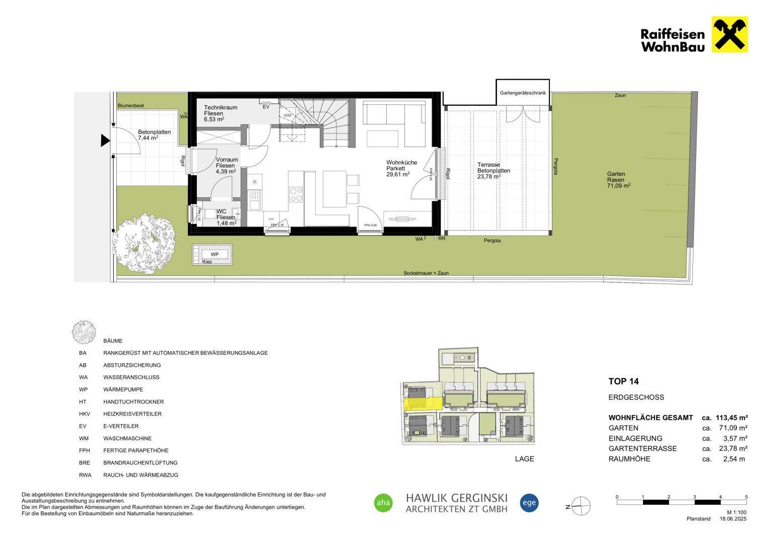 Grundriss des Erdgeschosses von Top 14 mit Wohnbereich, Terrasse und Garten.