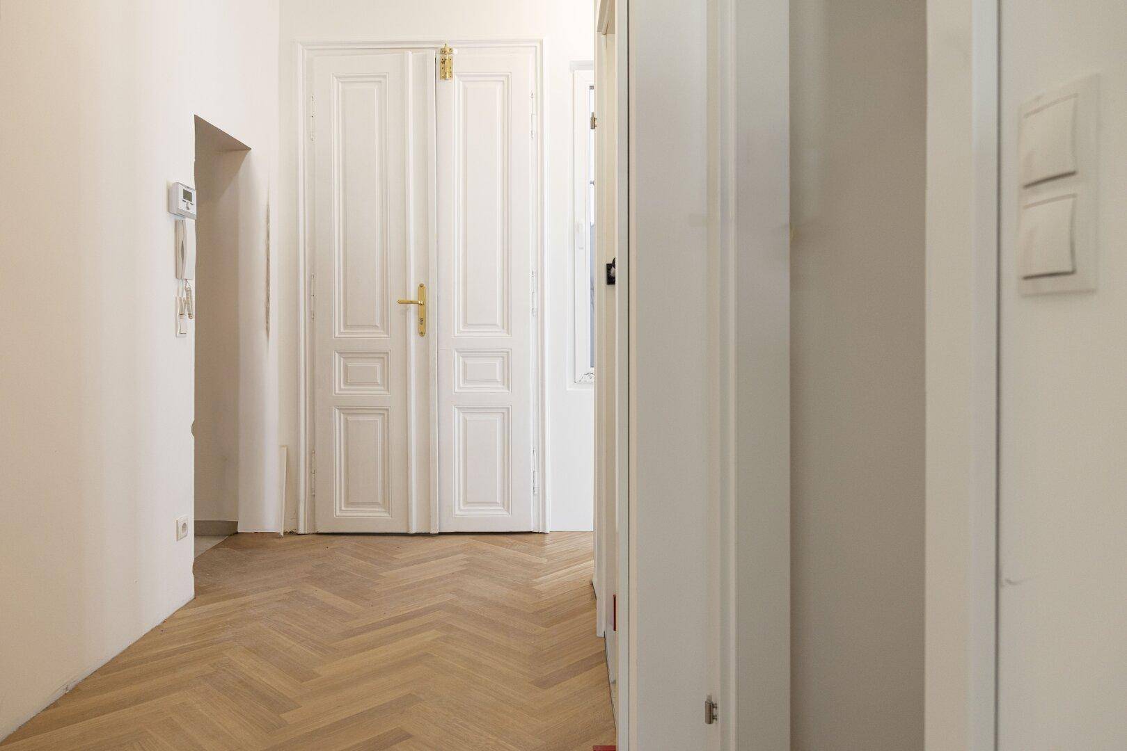 Hell. Großzügig. Charmant – Frisch sanierte 3-Zimmer-Wohnung mit Balkon - Ansicht 3