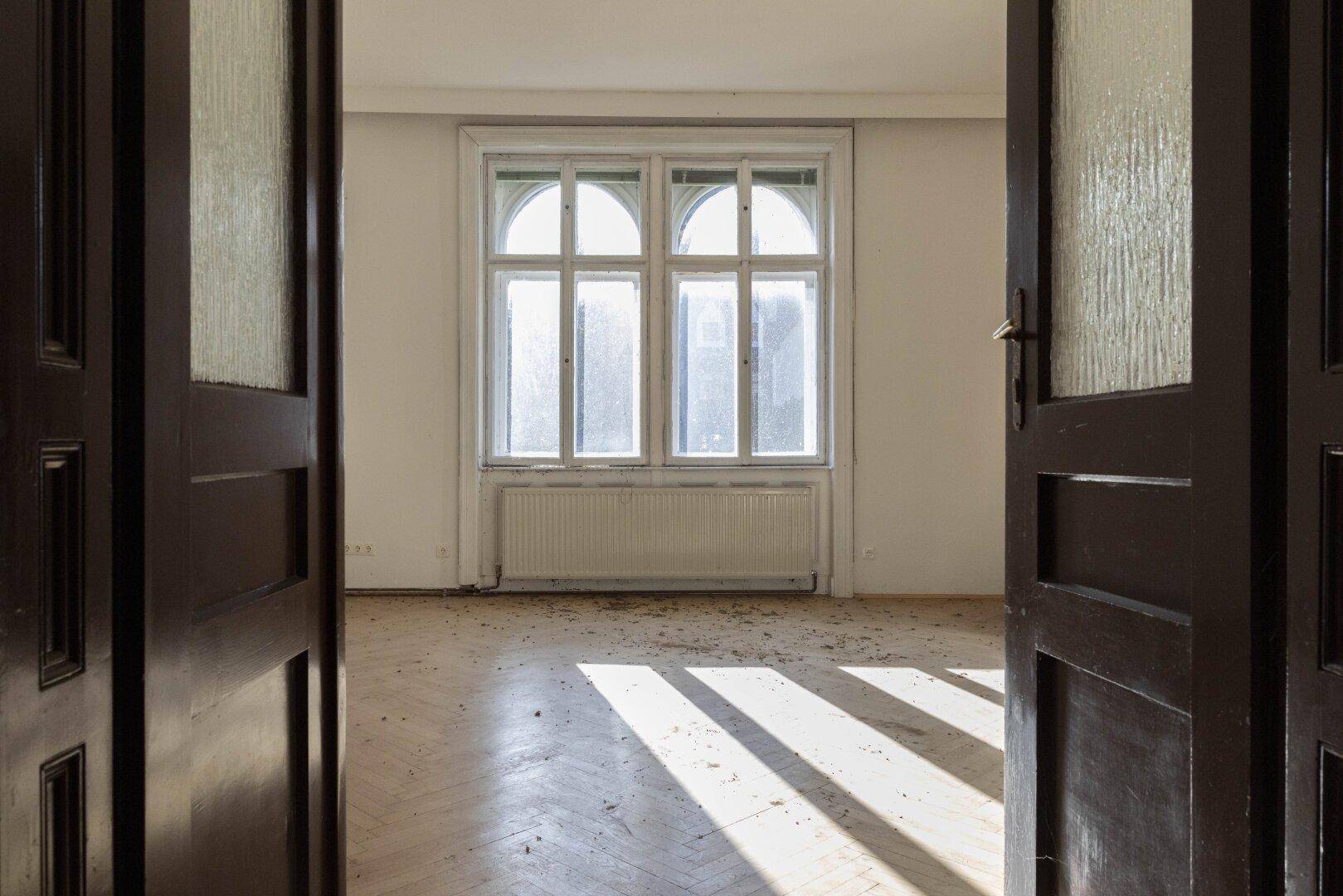 Historische Villa auf großzügigem Parkgrundstück mit Ausbau- und Erweiterungspotenzial in Bestlage der Hinterbrühl - Ansicht 4