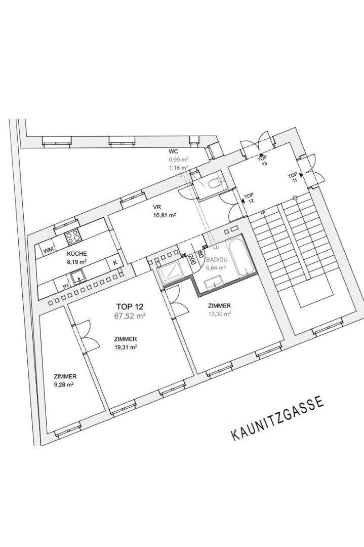 Grundrissplan einer Wohnung mit mehreren Zimmern, separater Küche, Bad und WC sowie einem Treppenhaus.
