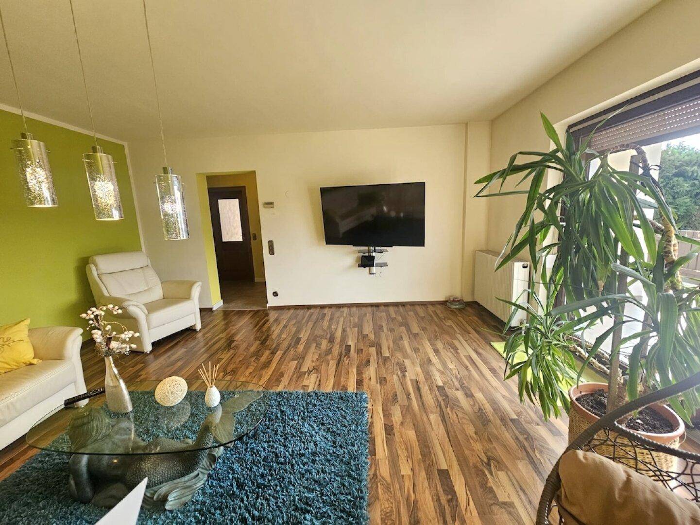 Wohnzimmer Ansicht 1