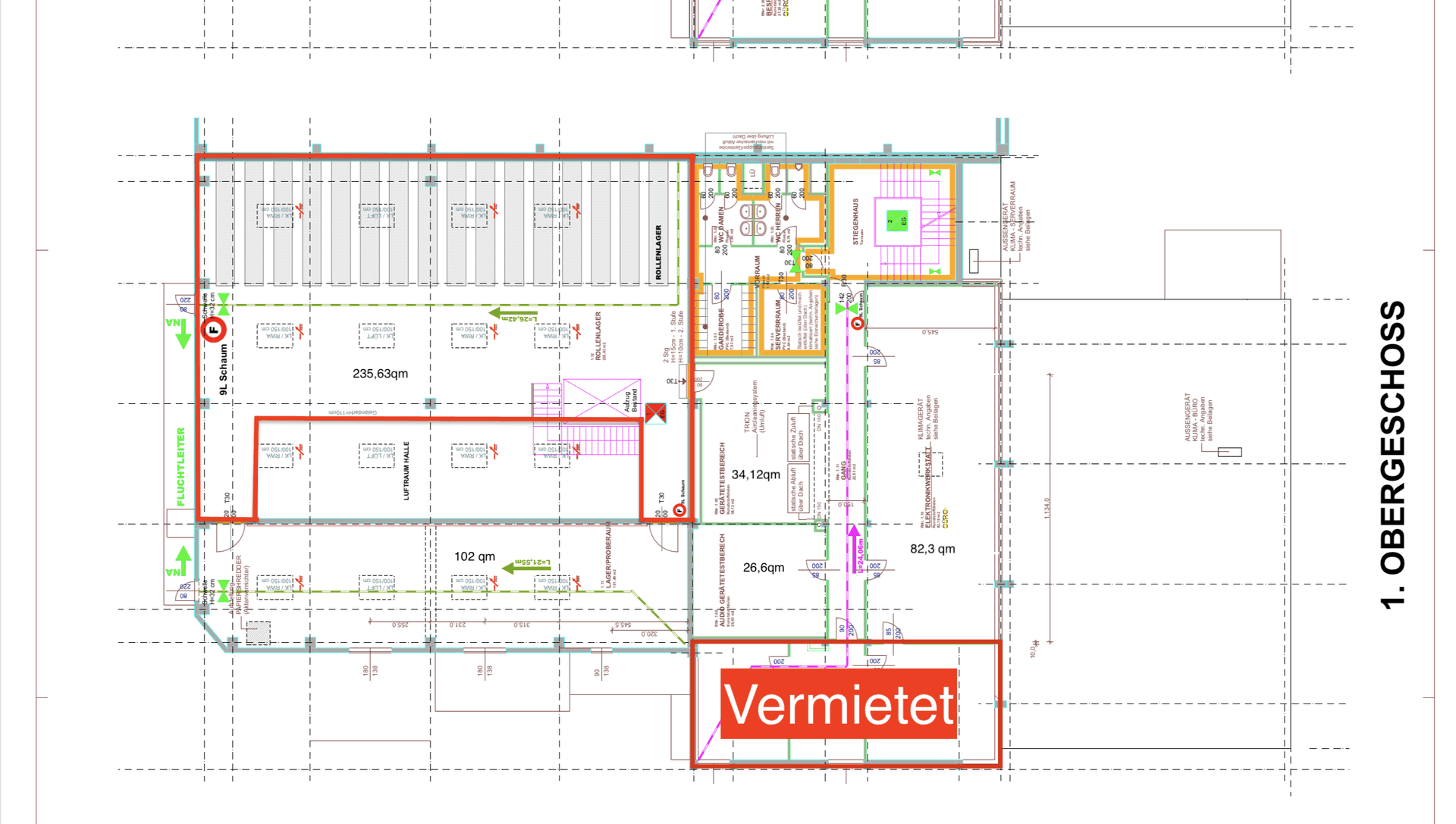Grundriss des ersten Obergeschosses mit verschiedenen Räumen und einem Balkon.