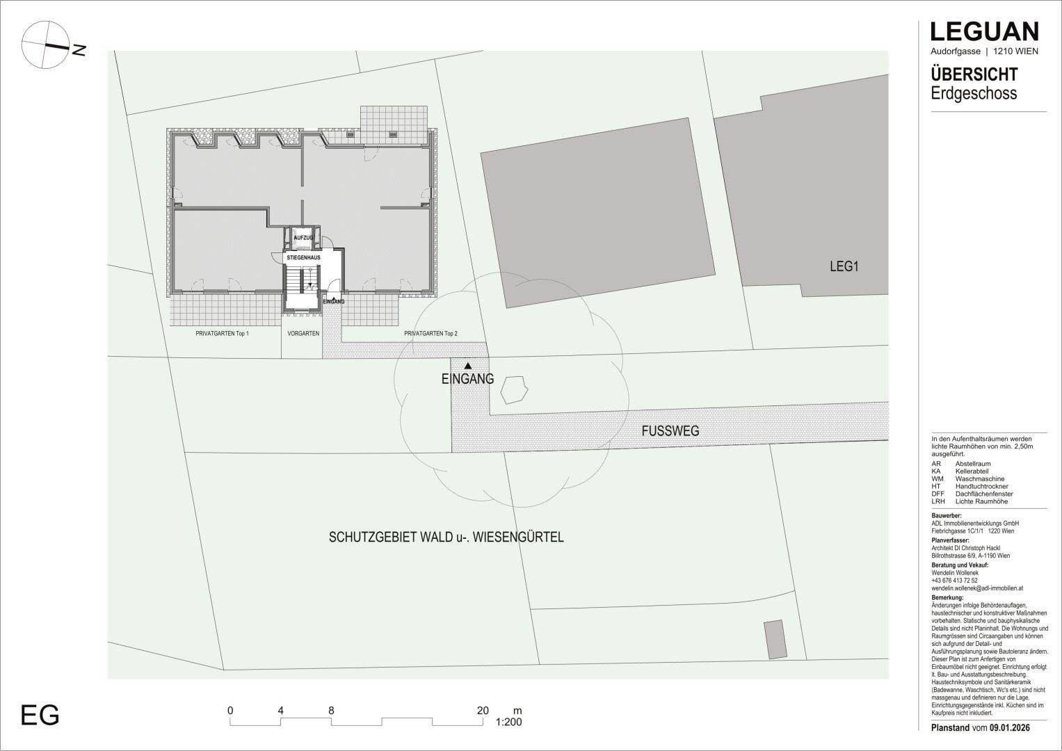 Übersicht des Erdgeschosses mit privatem Garten, Eingangsbereich und angrenzendem Schutzgebiet.