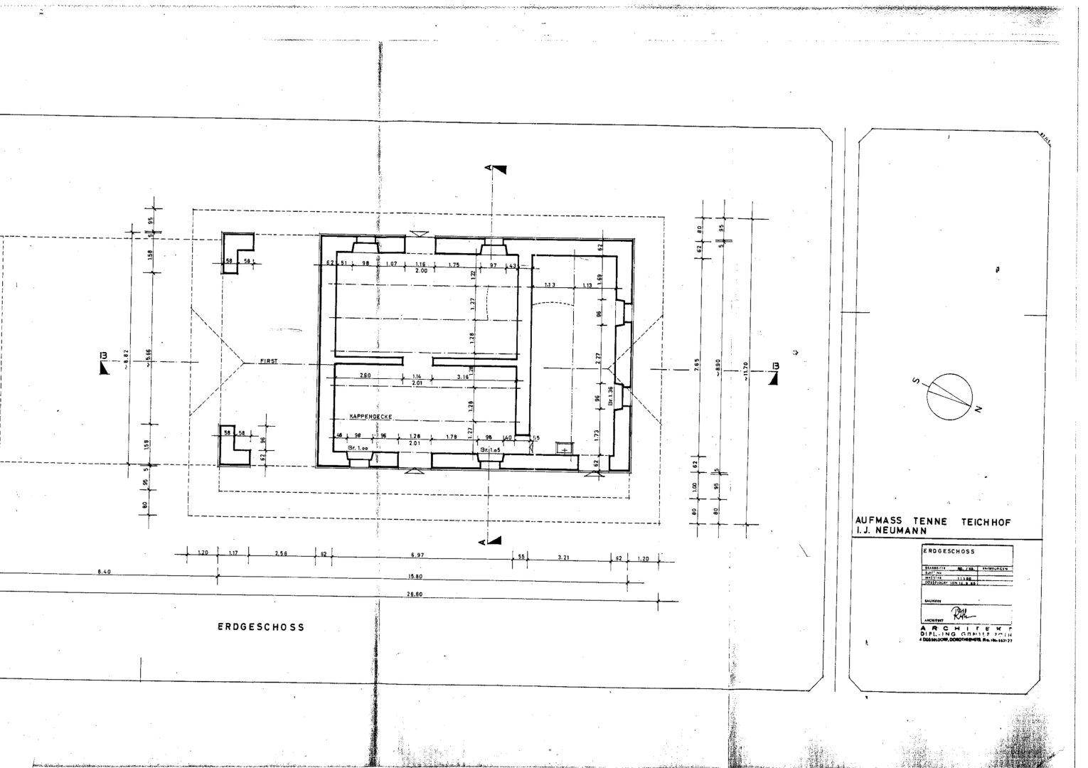 Grundriss des Erdgeschosses der Scheune mit großen offenen Flächen.
