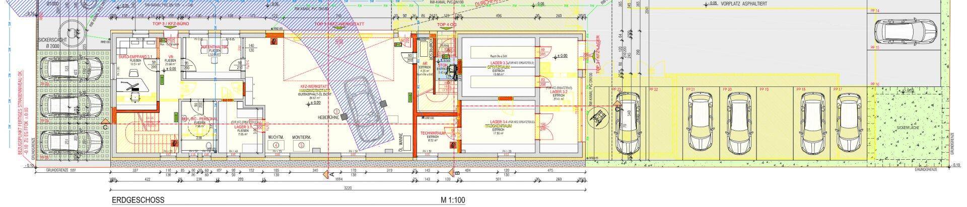 Grundriss des Erdgeschosses mit Büroräumen, Sanitäranlagen und Parkplätzen.