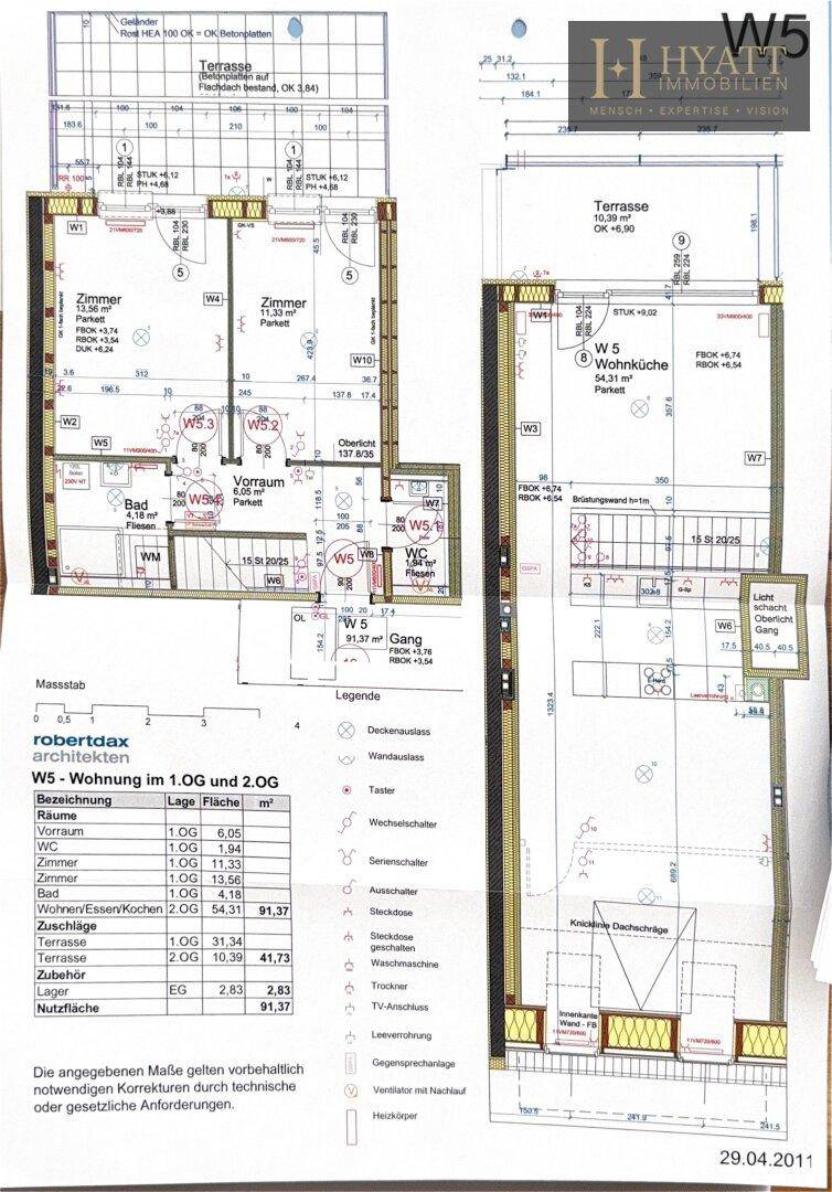Grundrissplan der Wohnung W5 über zwei Etagen mit Wohnküche, Schlafzimmern, Bad und Terrassen.