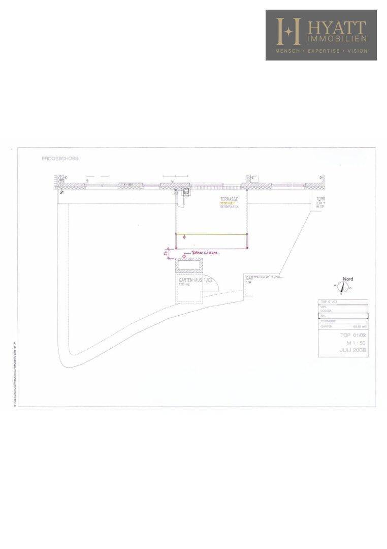 Einfacher Grundriss eines Außenbereichs mit Terrasse und einem Gartenhaus.