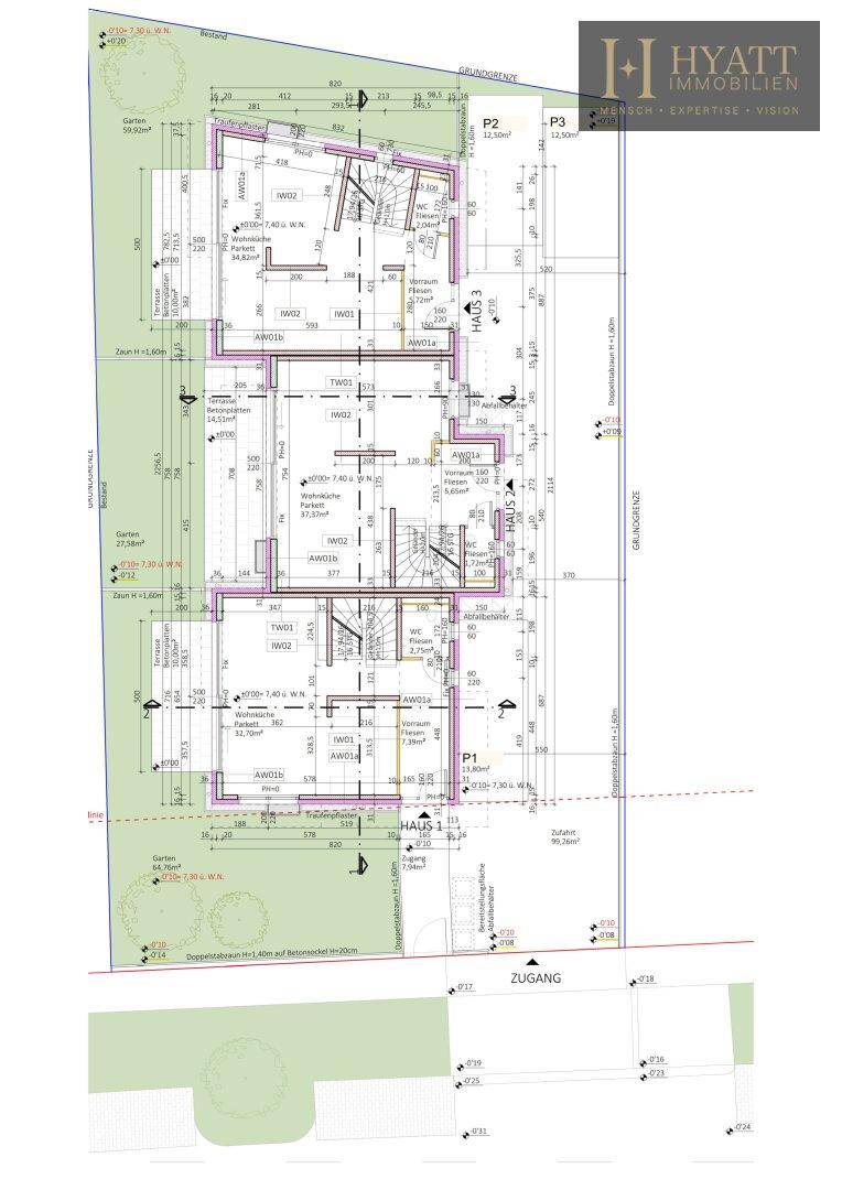 Detaillierter Gesamtgrundriss der Reihenhäuser mit Gärten, Parkplätzen und Zugangsbereichen.