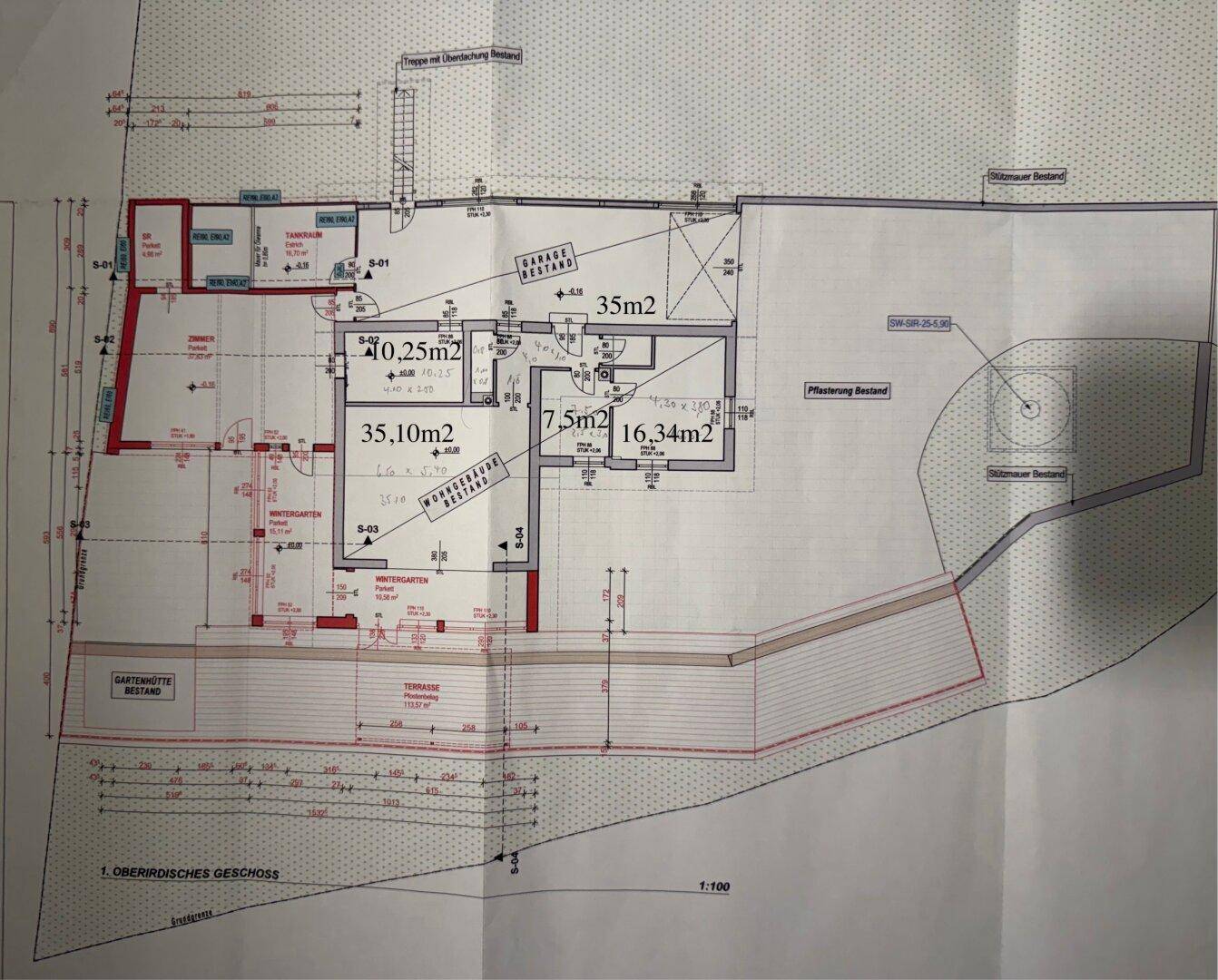 Detaillierter Grundriss des Obergeschosses mit Raumaufteilung und Maßen.