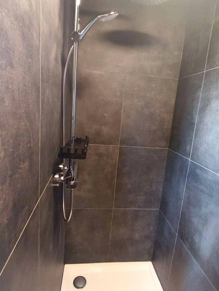 Almhäuschen Dusche begehbar