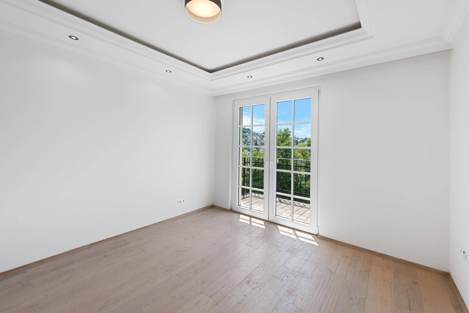 OG-Zimmer mit Balkon