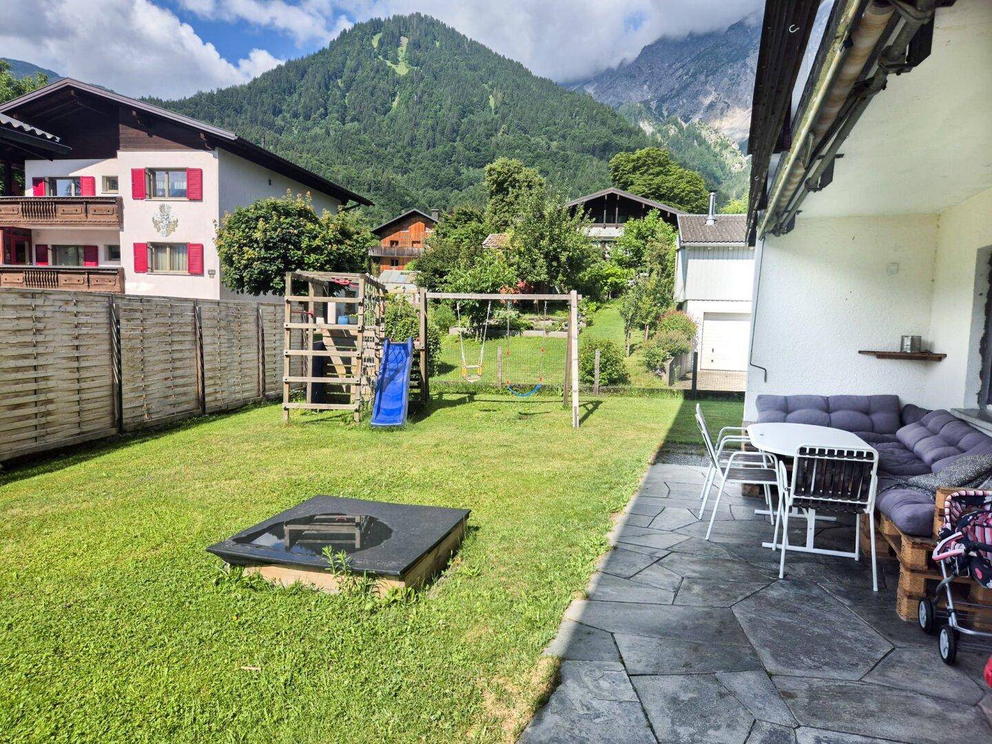 Charmantes Mehrfamilienhaus in Vandans mit Balkon und Terrasse – pohled 2