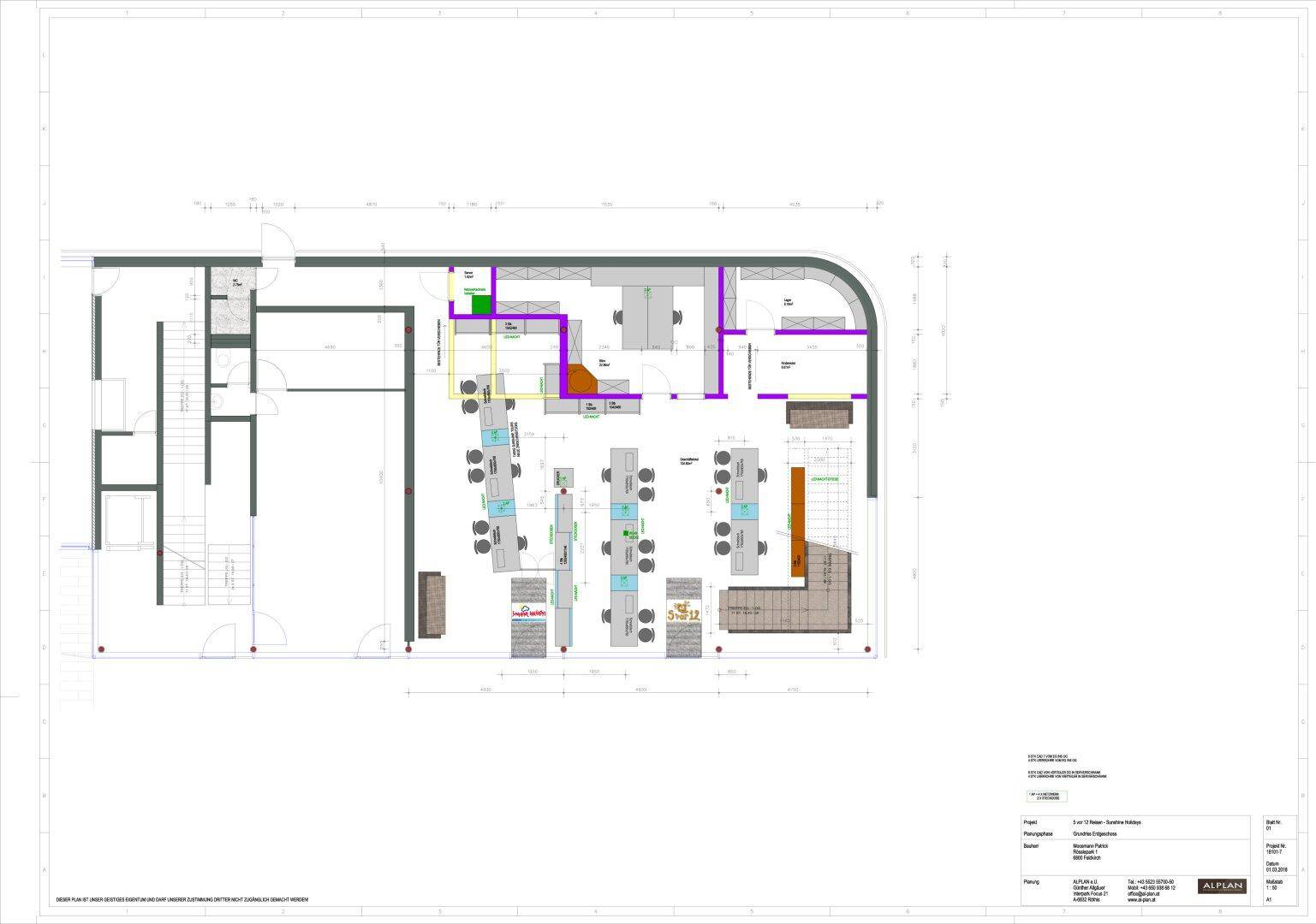 Detaillierter Grundriss eines Bürogebäudes mit verschiedenen Arbeitsbereichen und Treppenhaus.