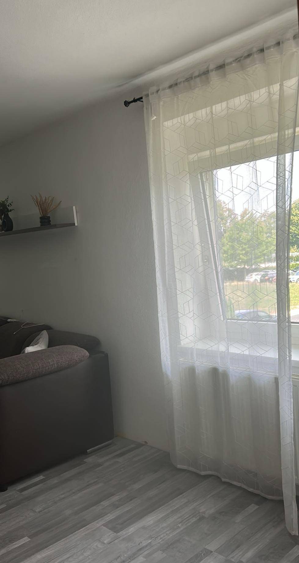 Geräumige 4-Zimmer-Altbauwohnung im Obergeschoss eines Zweifamilienhauses am Stadtrand - Ansicht 6