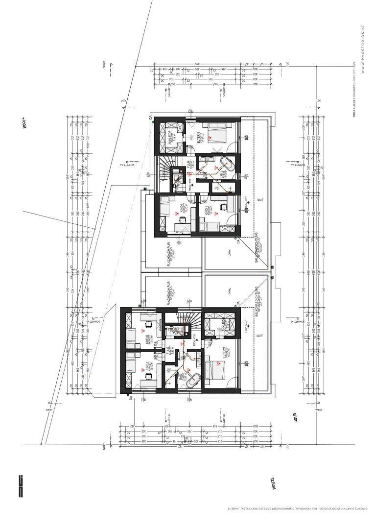 Grundriss des Obergeschosses mit Schlafzimmern, Bädern und Treppenaufgang.