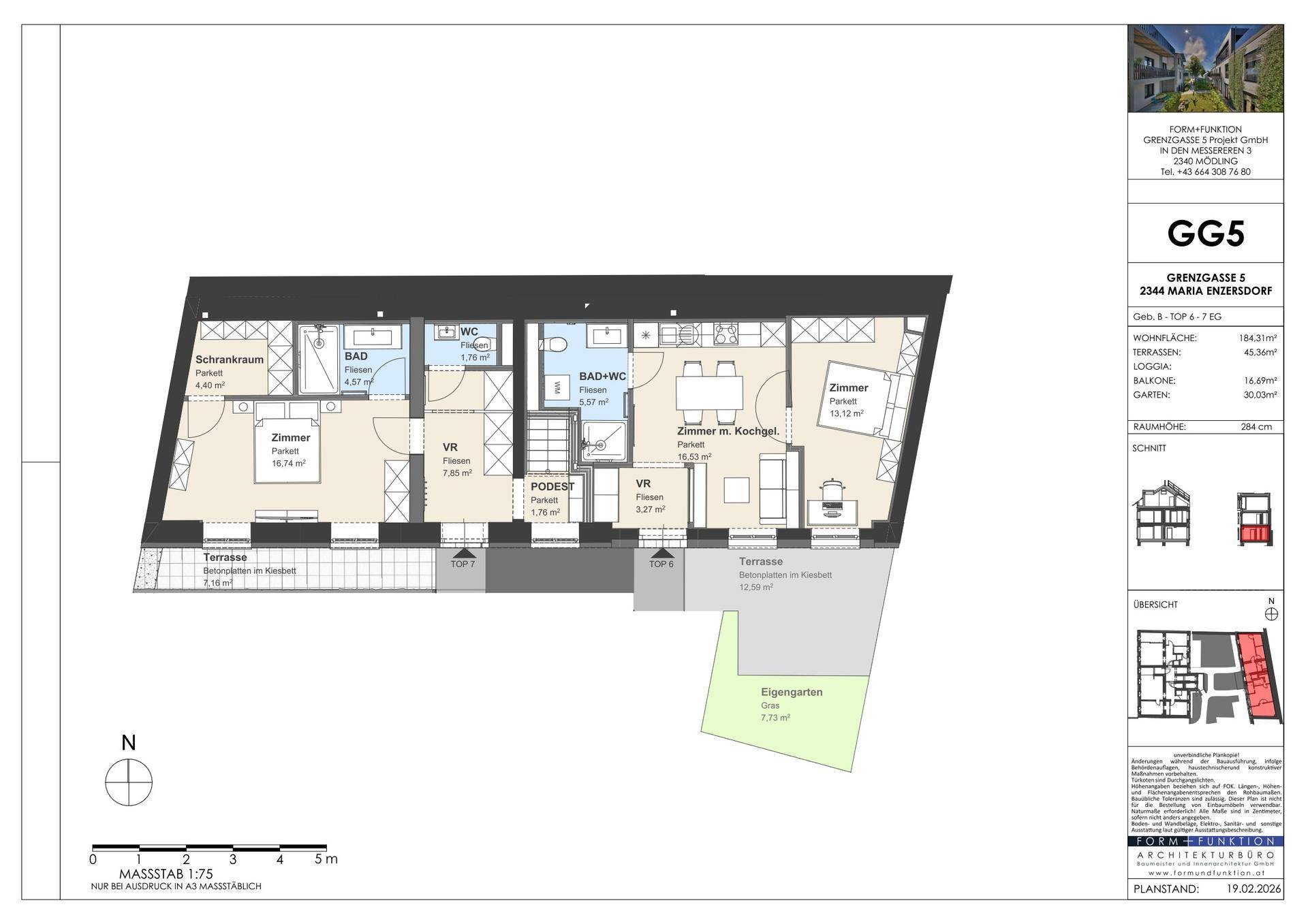 Grundriss einer Wohnung mit zwei Terrassen und Gartenanteil.