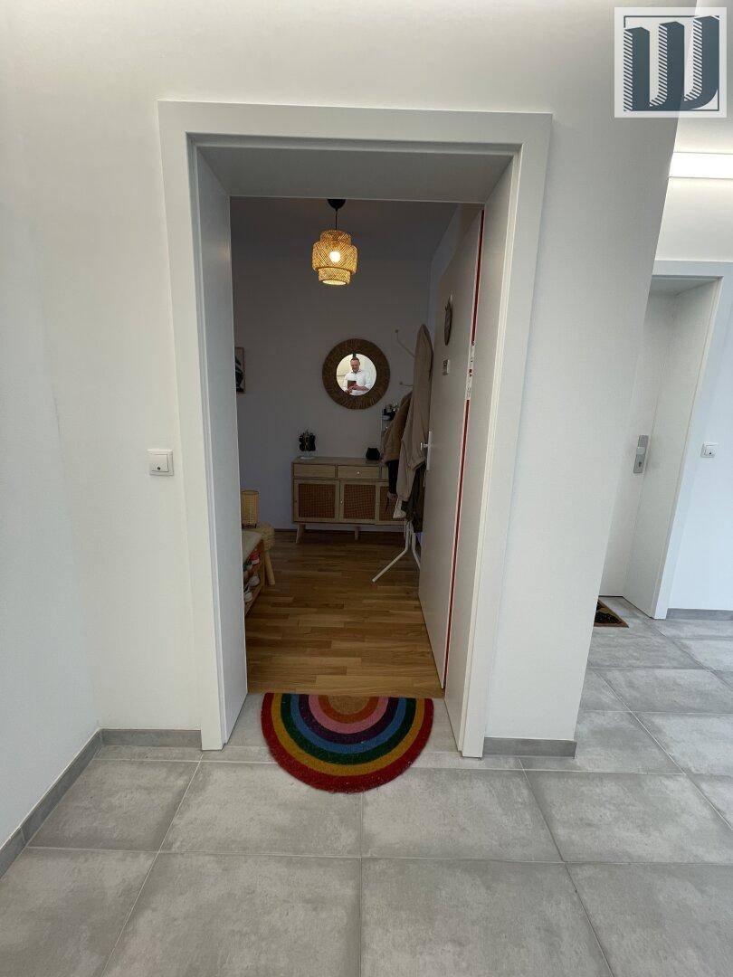 Neuwertige Dachgeschoßwohnung mit Terrasse in Wiener Neustadt! - Ansicht 6