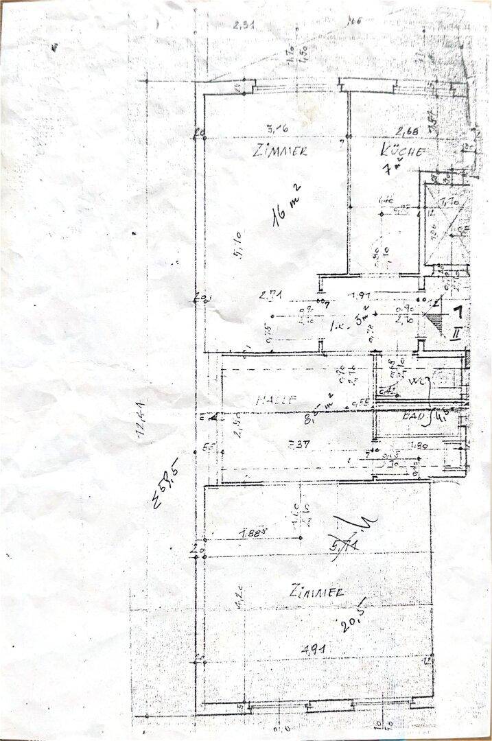 Handgezeichneter Grundrissplan mit Raumaufteilung und Maßen der Wohneinheit.