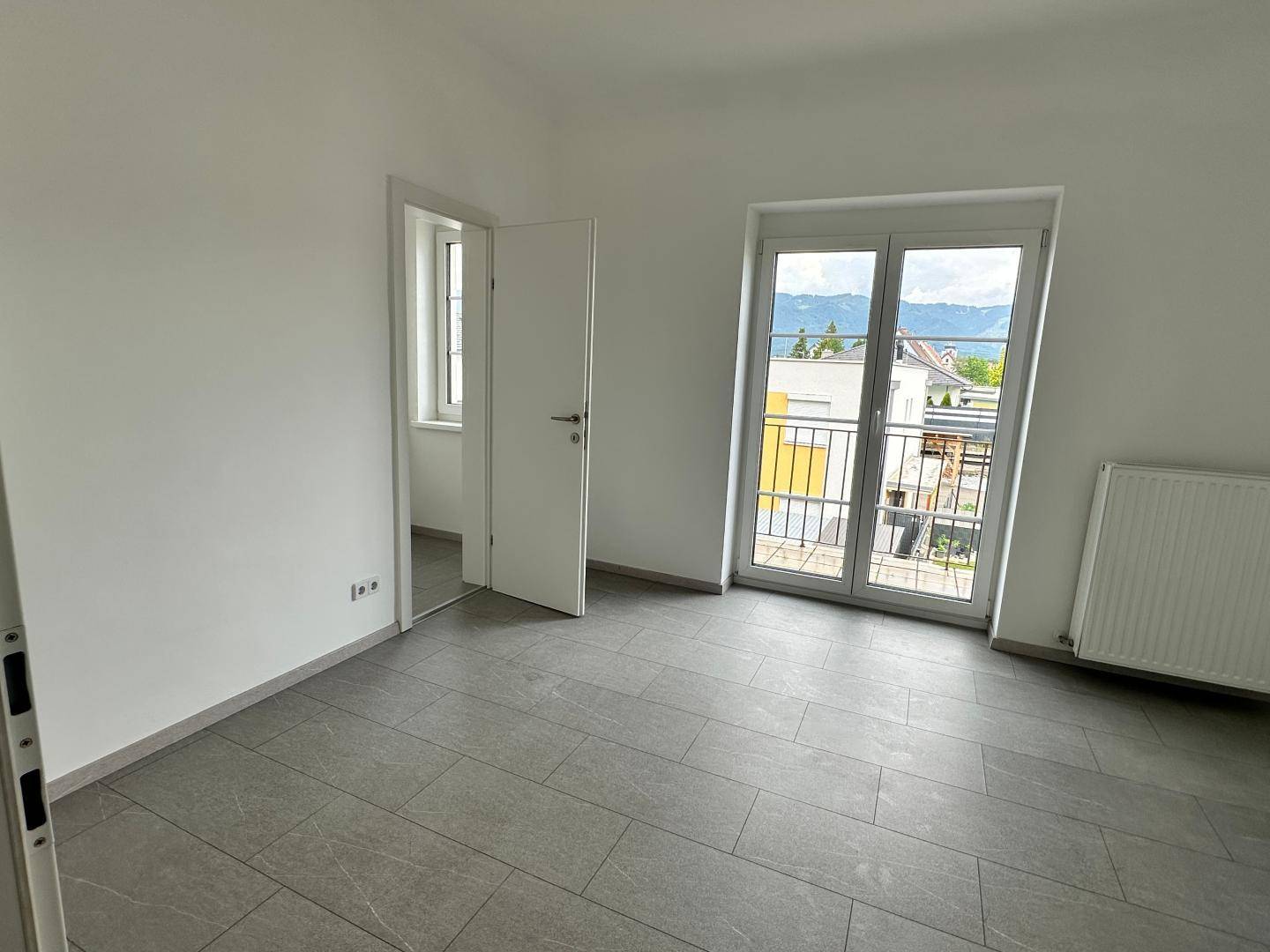 Erstbezug nach Sanierung - 105 m² - 4 Zimmer - Ansicht 6